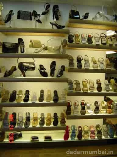 Visit a Shoe Store near me | Metro Shoes