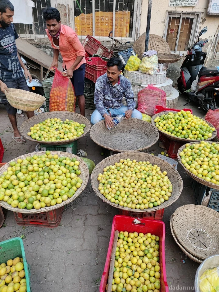 Kranti Sinha Nana Patil Vegetabe Market Photo 3